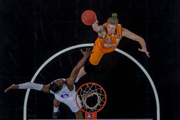 以果断而精 以果断而精